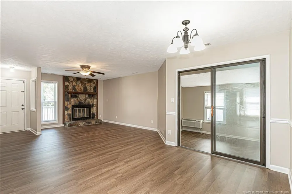 6976 Timberwood Drive Fayetteville, NC 28314