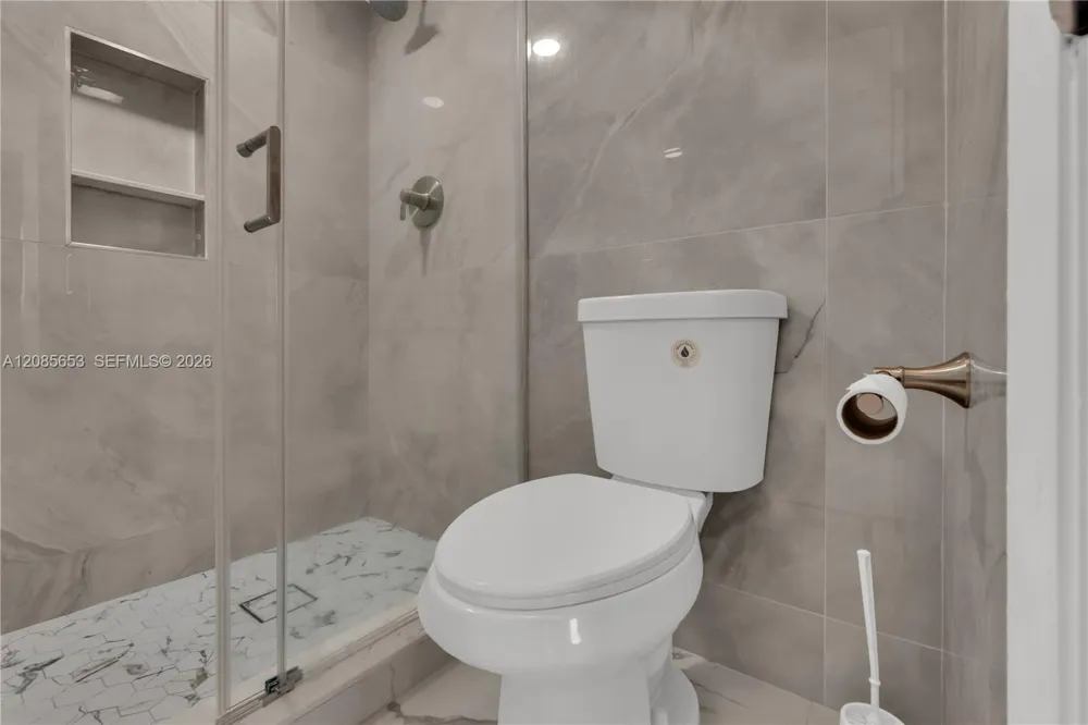 6475 W Oakland Park Blvd #102 Lauderhill, FL 33313