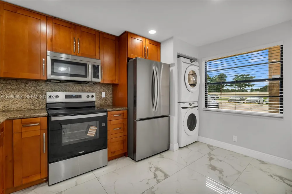 6475 W Oakland Park Blvd #102 Lauderhill, FL 33313