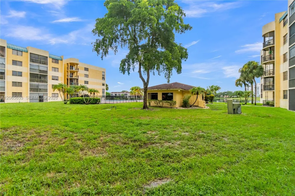 6475 W Oakland Park Blvd #102 Lauderhill, FL 33313