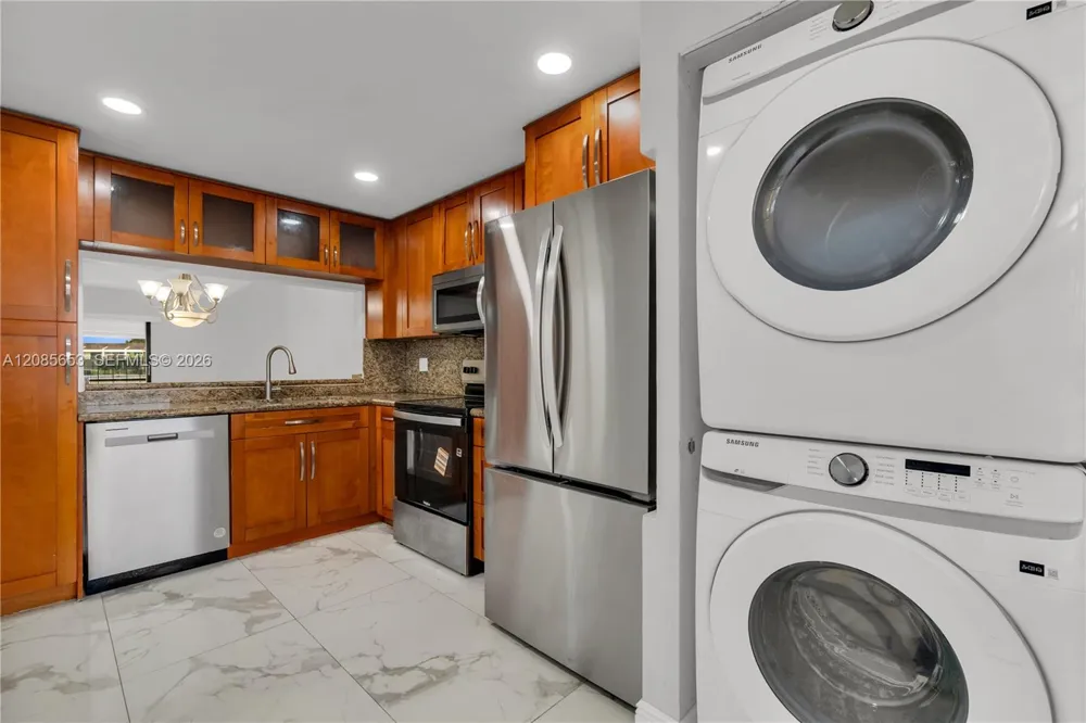 6475 W Oakland Park Blvd #102 Lauderhill, FL 33313