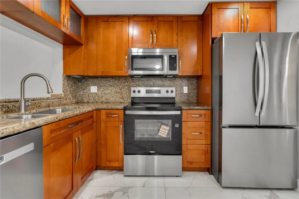 6475 W Oakland Park Blvd #102 Lauderhill, FL 33313
