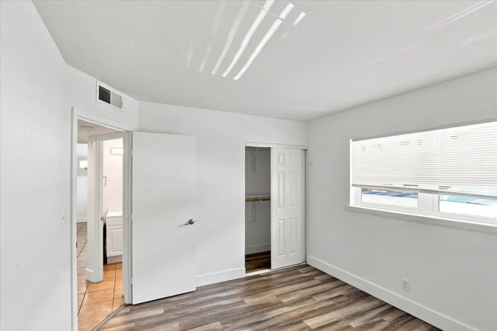 5121 W OAKLAND PARK #109 Lauderdale Lakes, FL 33313