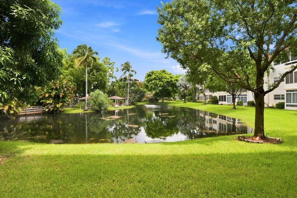 5121 W OAKLAND PARK #109 Lauderdale Lakes, FL 33313