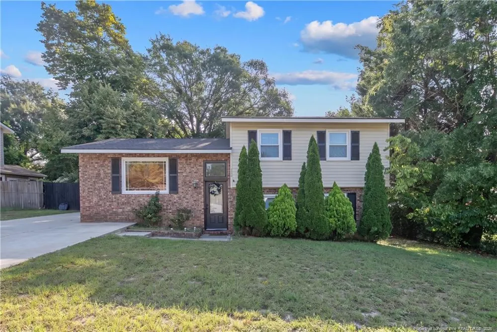 6602 Winthrop Drive Fayetteville, NC 28311
