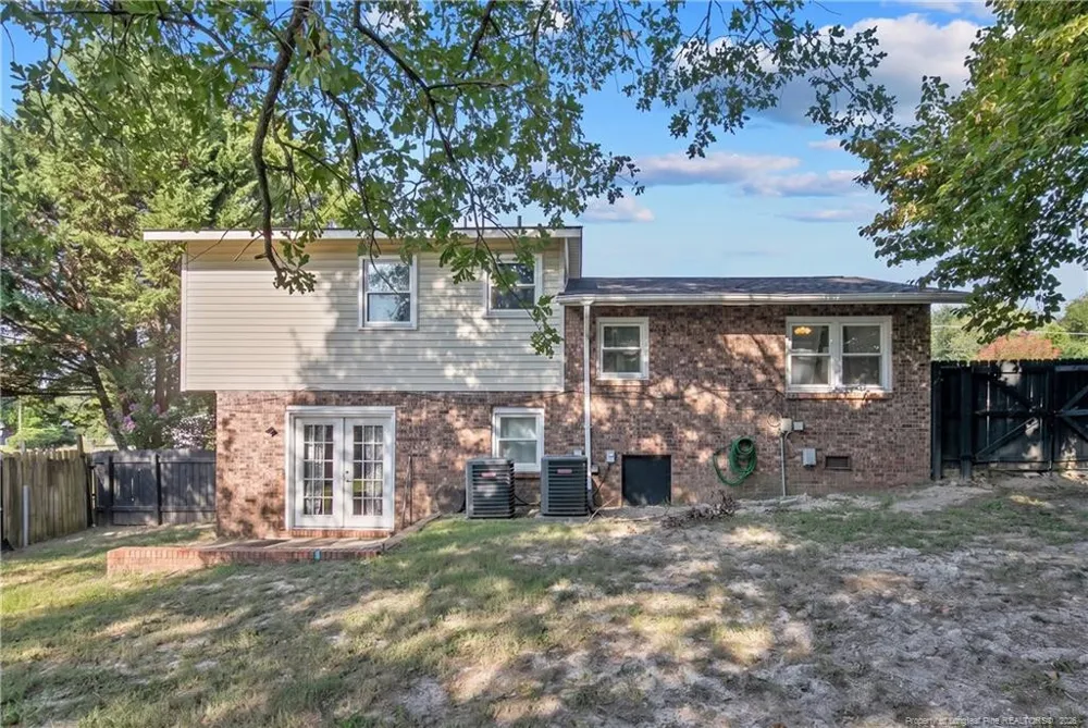 6602 Winthrop Drive Fayetteville, NC 28311