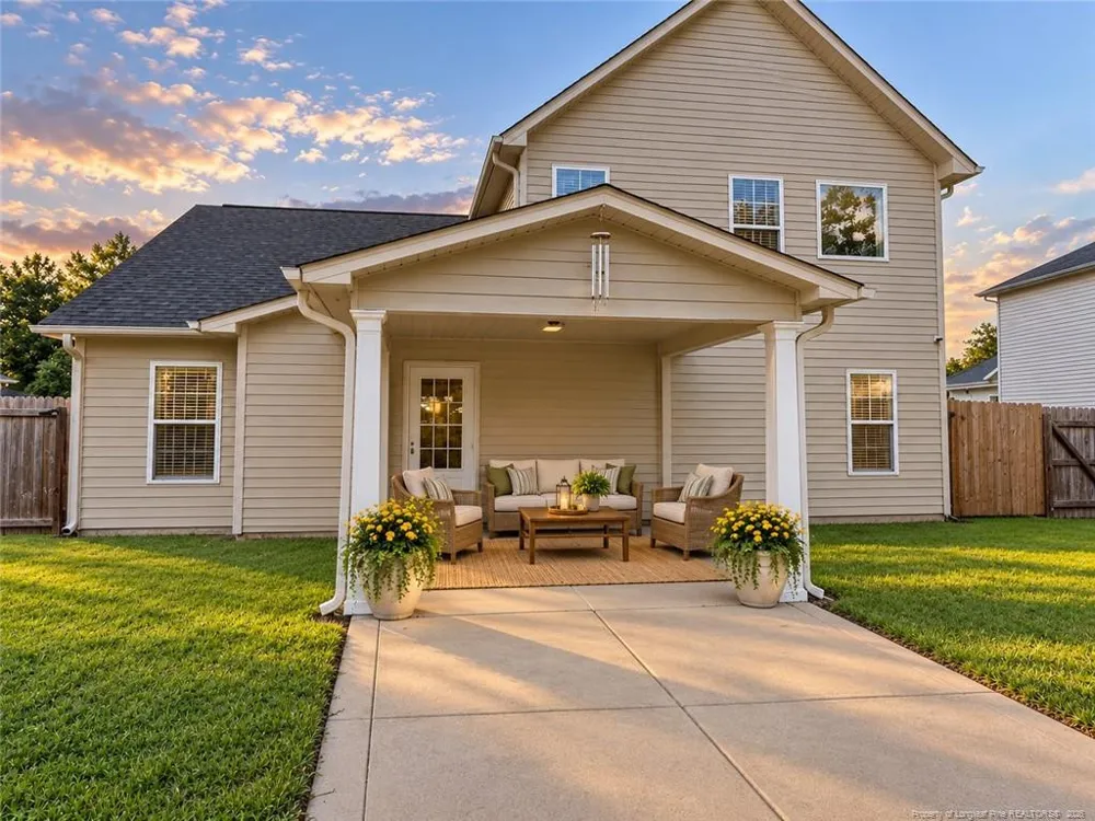 614 Hogart Street Raeford, NC 28376