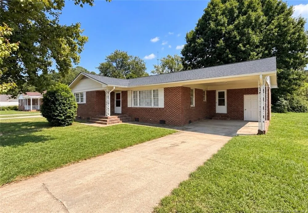 16941 Wagram Road Laurinburg, NC 28352