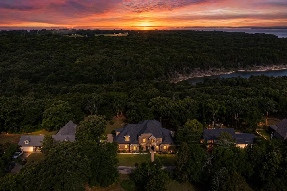 700 Coffee Circle Pottsboro, TX 75076