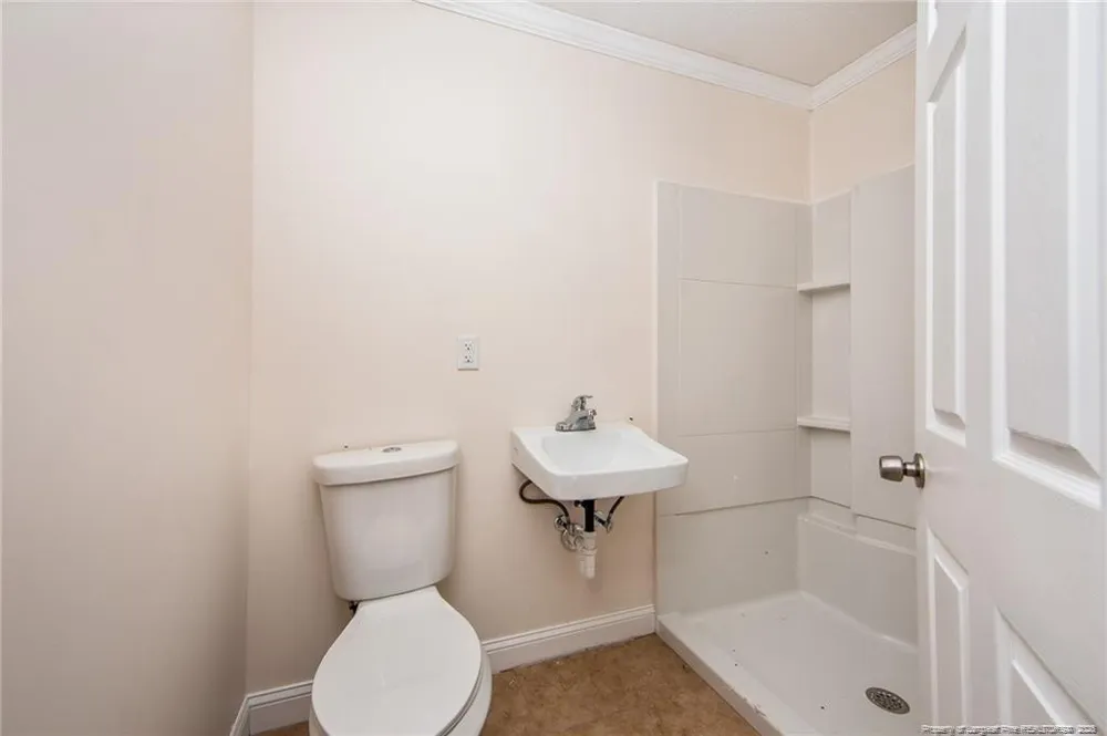 5318 Raeford Road Fayetteville, NC 28304