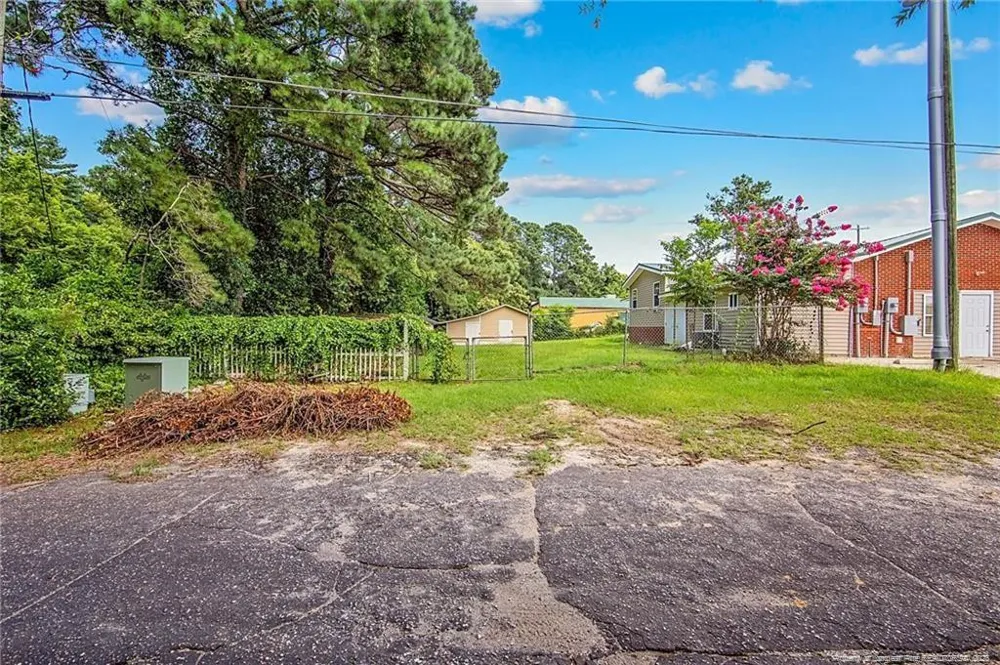 5318 Raeford Road Fayetteville, NC 28304
