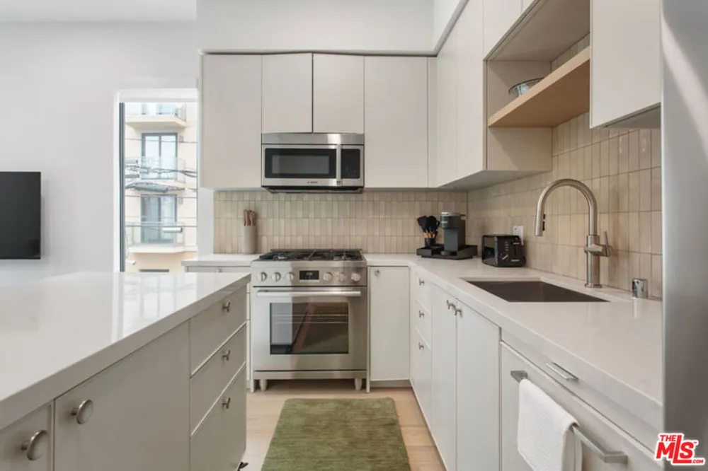 10310 Santa Monica Boulevard #622 Los Angeles, CA 90025