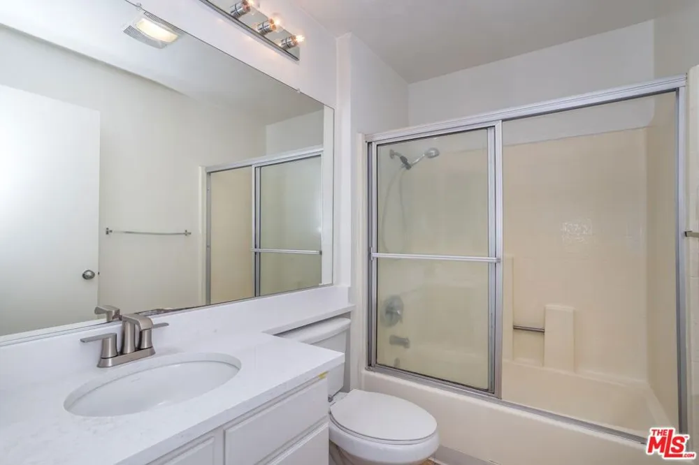 10932 Morrison Street #101 Los Angeles, CA 91601