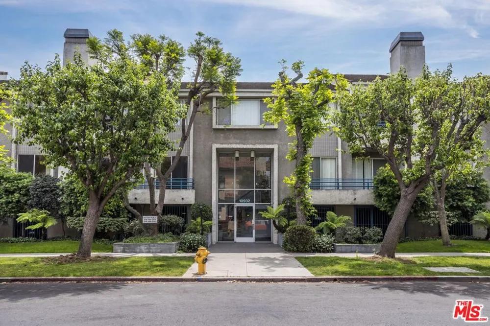 10932 Morrison Street #101 Los Angeles, CA 91601