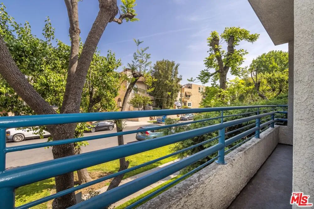10932 Morrison Street #101 Los Angeles, CA 91601