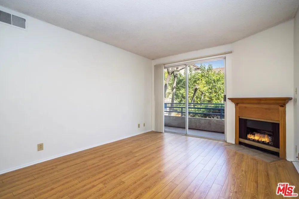 10932 Morrison Street #101 Los Angeles, CA 91601