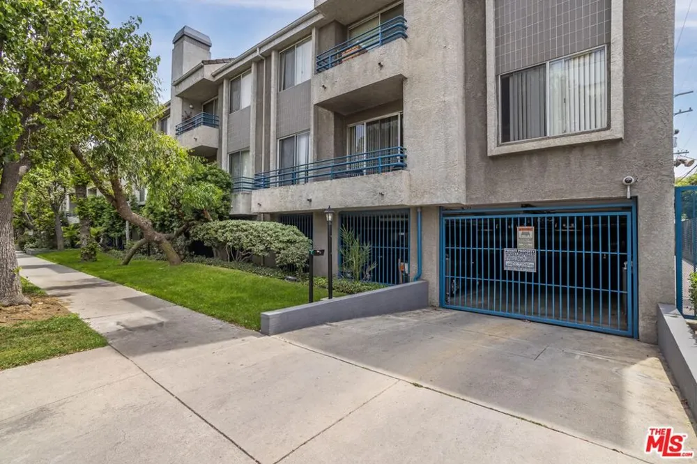 10932 Morrison Street #101 Los Angeles, CA 91601