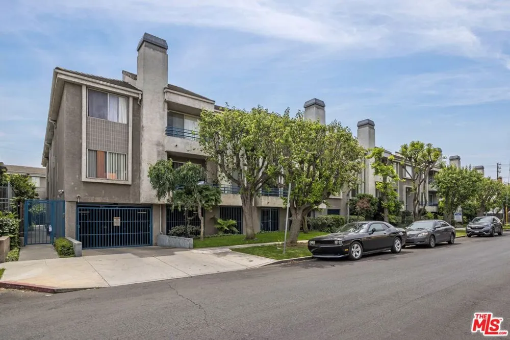 10932 Morrison Street #101 Los Angeles, CA 91601