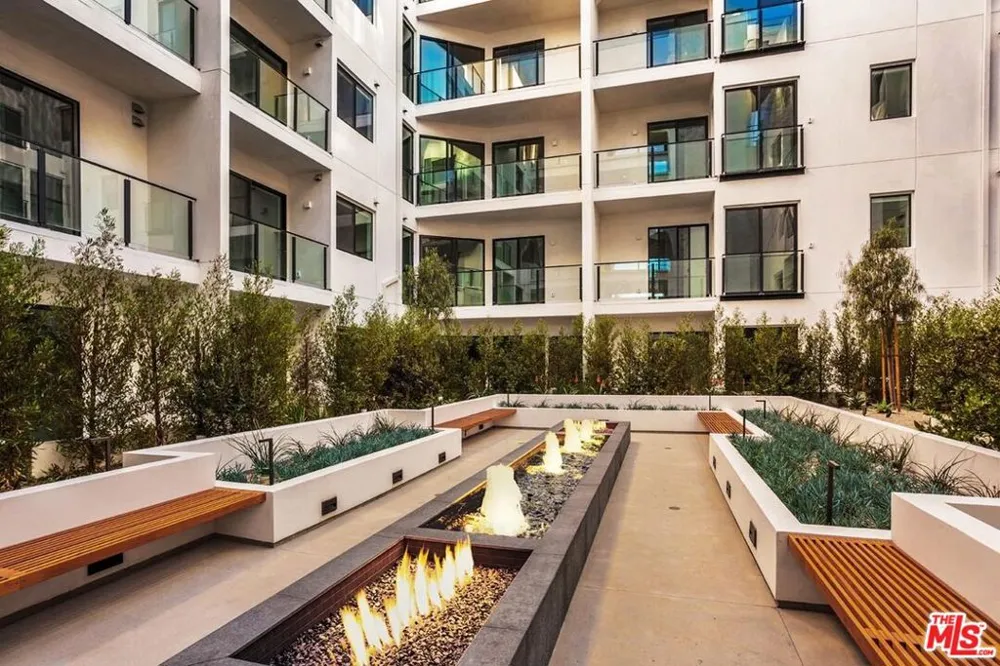 10310 Santa Monica Boulevard #621 Los Angeles, CA 90025