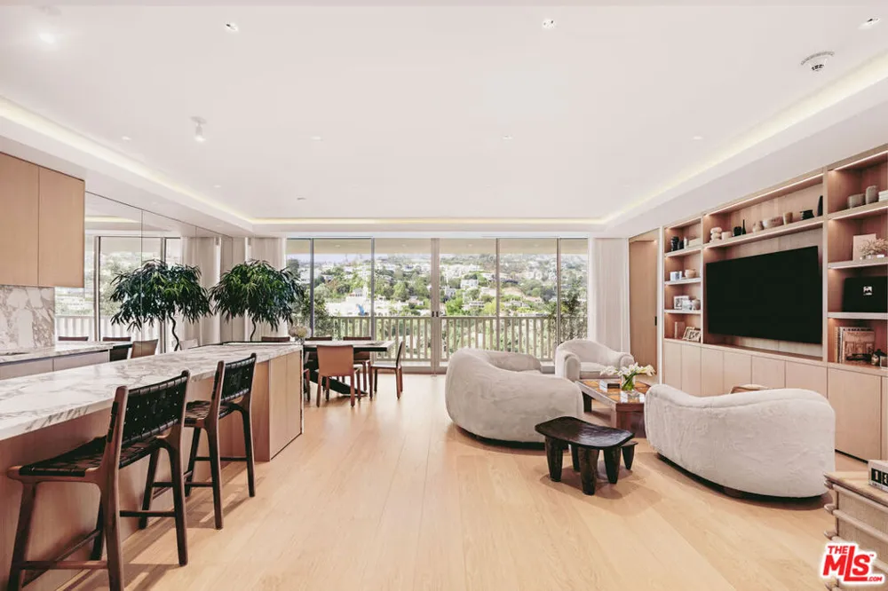 9255 Doheny Road #1803 West Hollywood, CA 90069