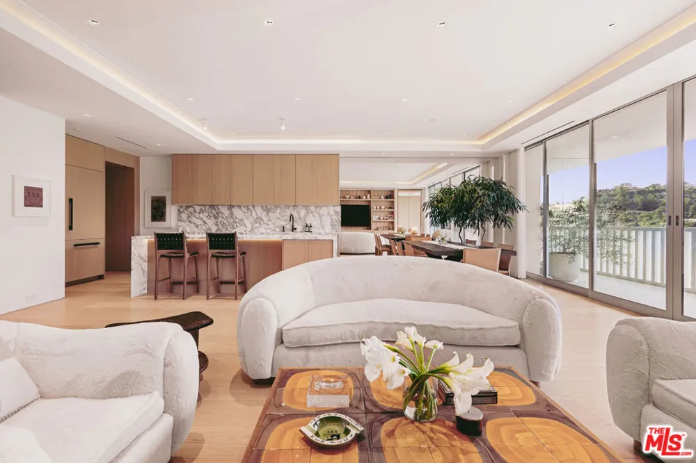 9255 Doheny Road #1803 West Hollywood, CA 90069