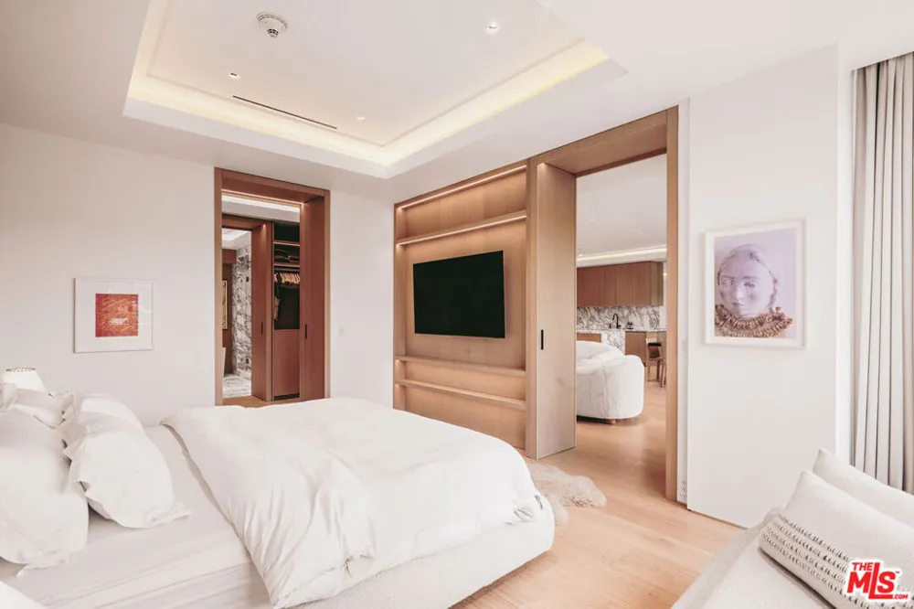9255 Doheny Road #1803 West Hollywood, CA 90069