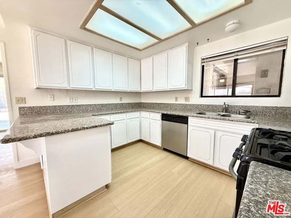 27205 AVENIDA QUINTANA Cathedral City, CA 92234