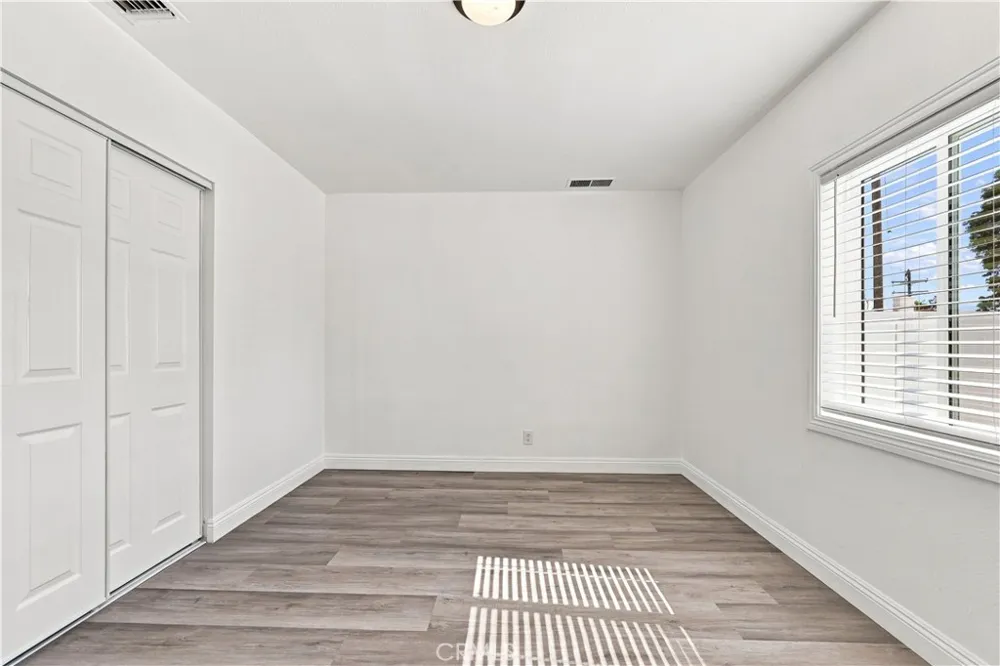 11917 Burton Street North Hollywood, CA 91605