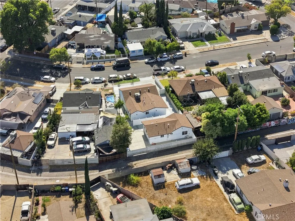11917 Burton Street North Hollywood, CA 91605