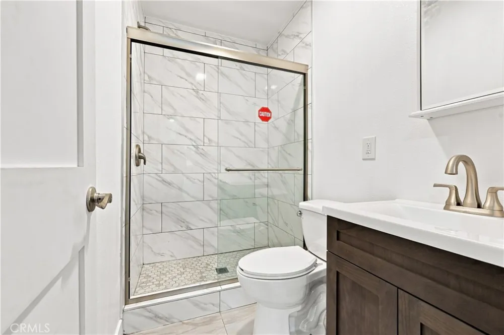 11917 Burton Street North Hollywood, CA 91605