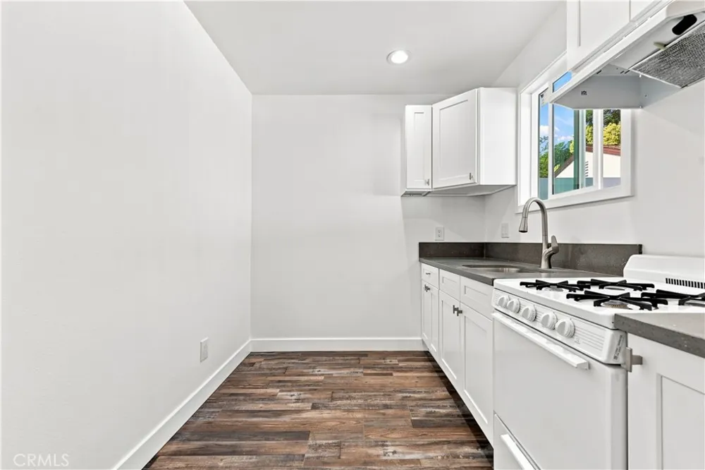 11917 Burton Street North Hollywood, CA 91605