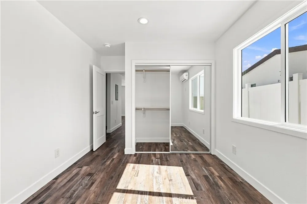 11917 Burton Street North Hollywood, CA 91605