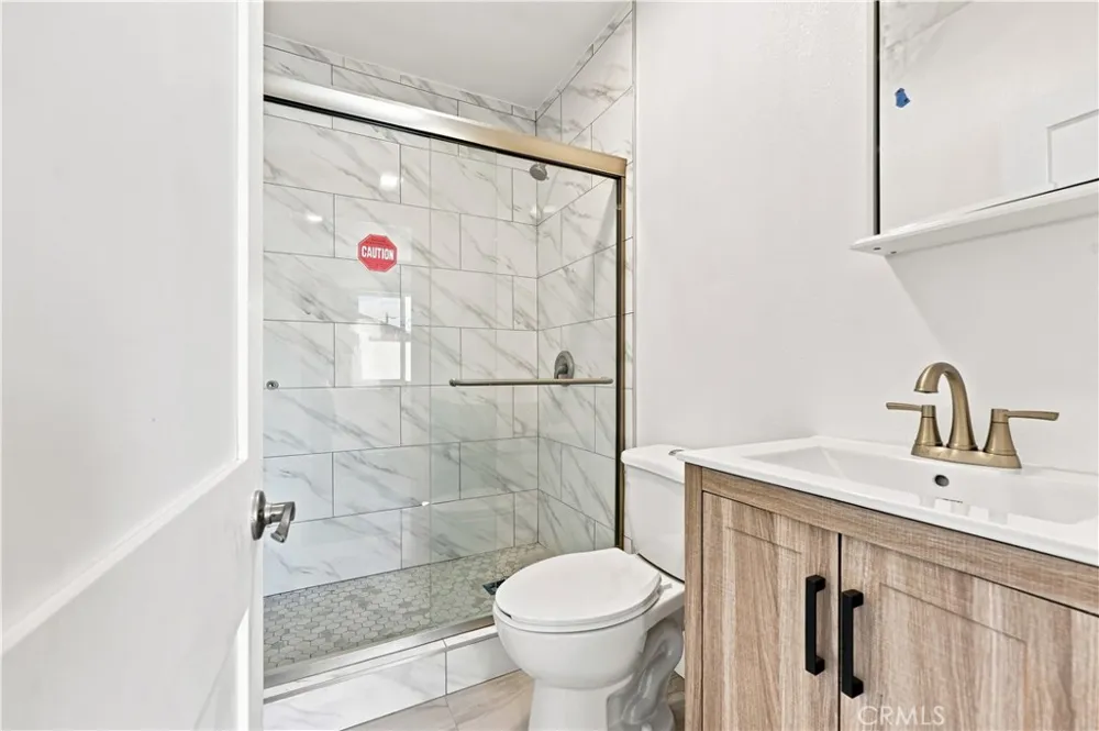 11917 Burton Street North Hollywood, CA 91605