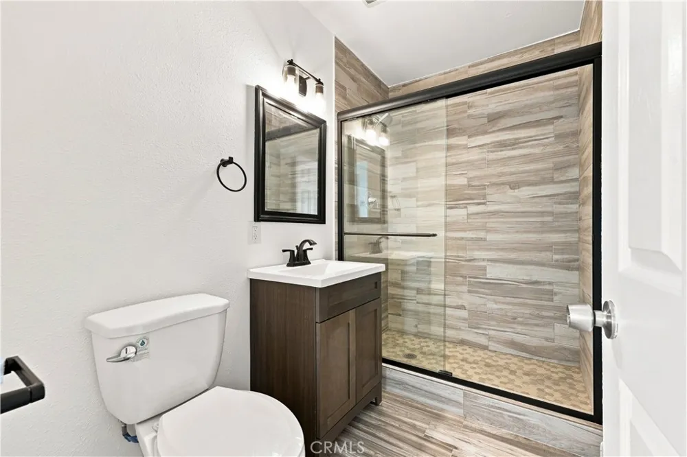11917 Burton Street North Hollywood, CA 91605