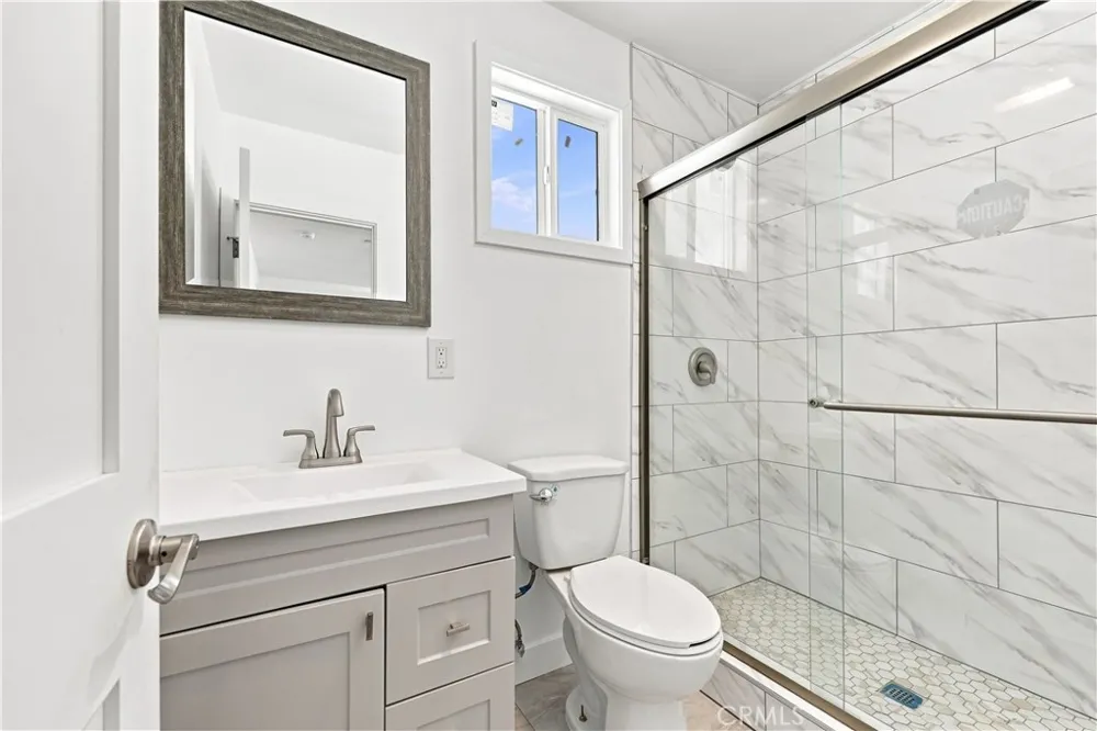 11917 Burton Street North Hollywood, CA 91605