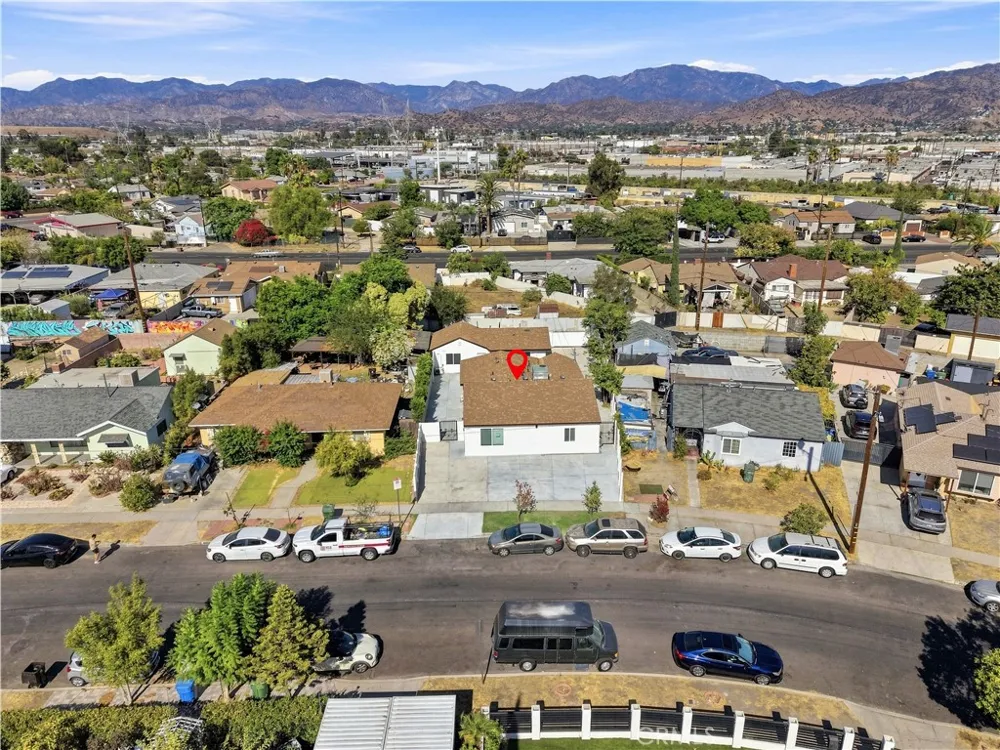 11917 Burton Street North Hollywood, CA 91605
