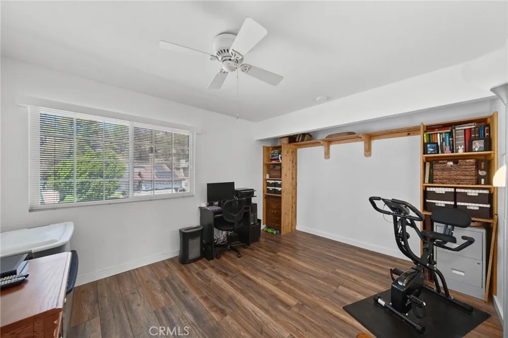 28068 Valcour Canyon Country, CA 91387