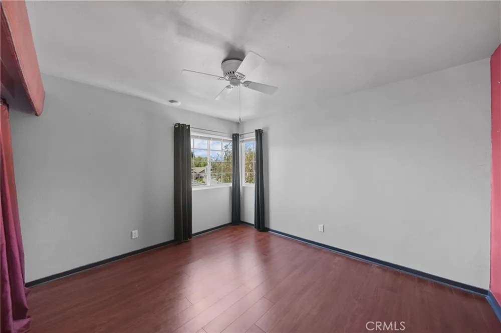 28068 Valcour Canyon Country, CA 91387