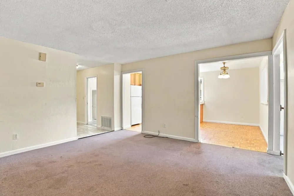6 Huntington Circle Pittsburg, CA 94565