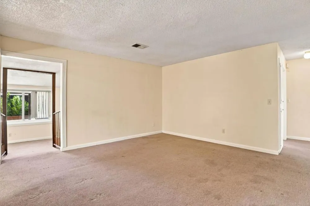 6 Huntington Circle Pittsburg, CA 94565