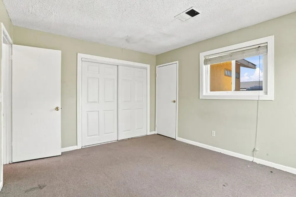 6 Huntington Circle Pittsburg, CA 94565