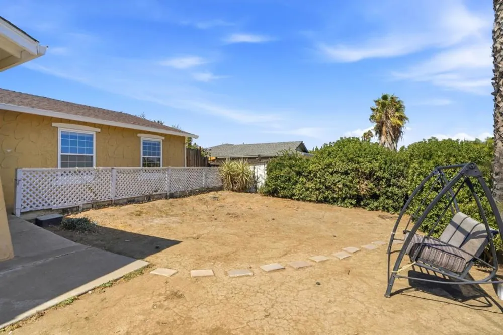 6 Huntington Circle Pittsburg, CA 94565