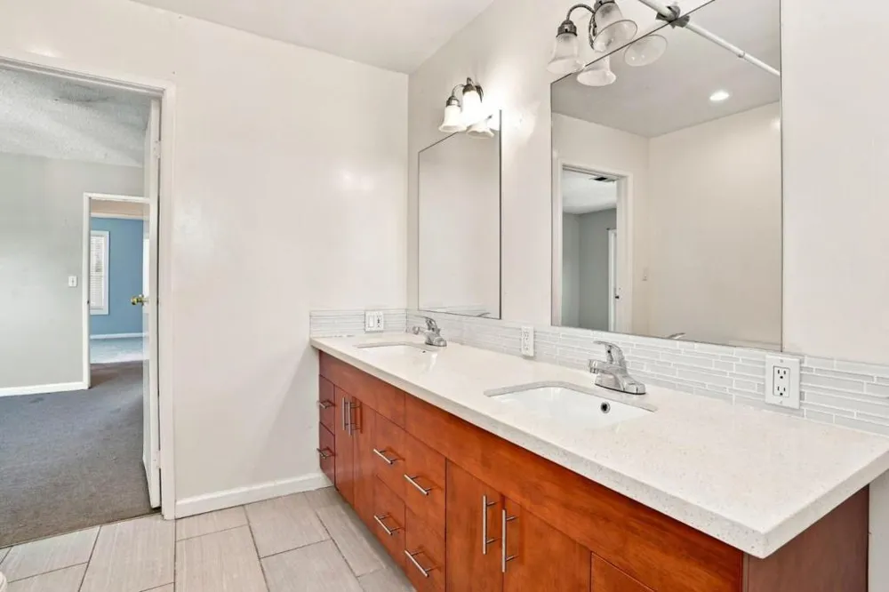 6 Huntington Circle Pittsburg, CA 94565