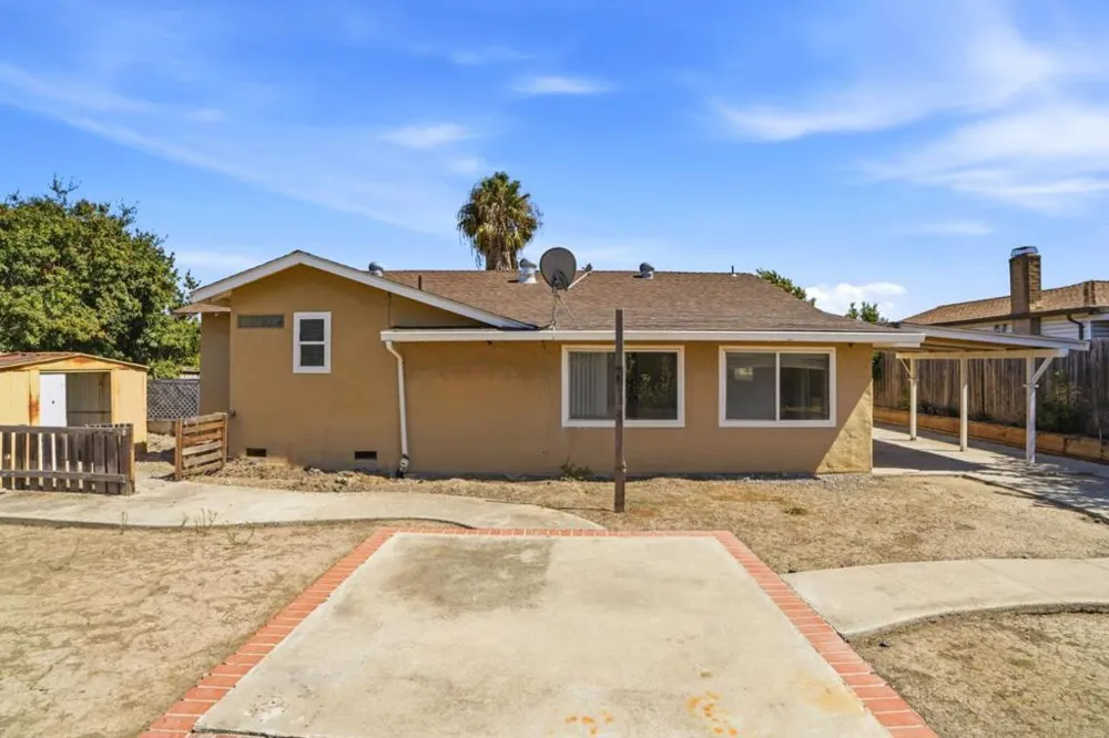 6 Huntington Circle Pittsburg, CA 94565