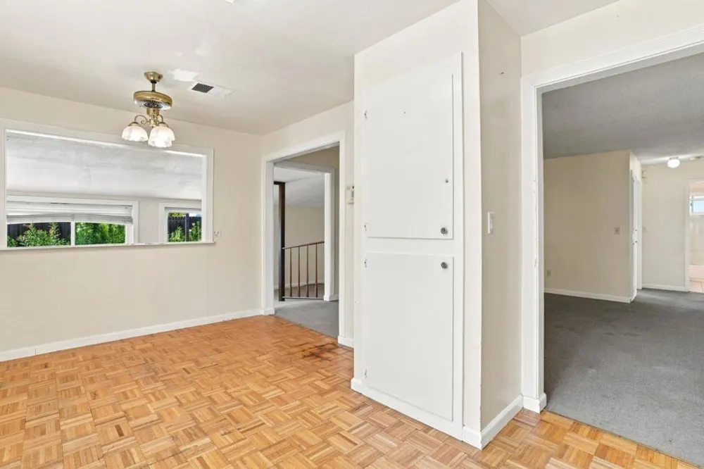 6 Huntington Circle Pittsburg, CA 94565