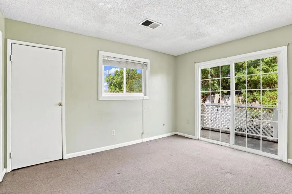 6 Huntington Circle Pittsburg, CA 94565