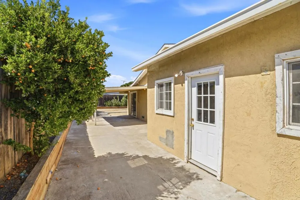 6 Huntington Circle Pittsburg, CA 94565