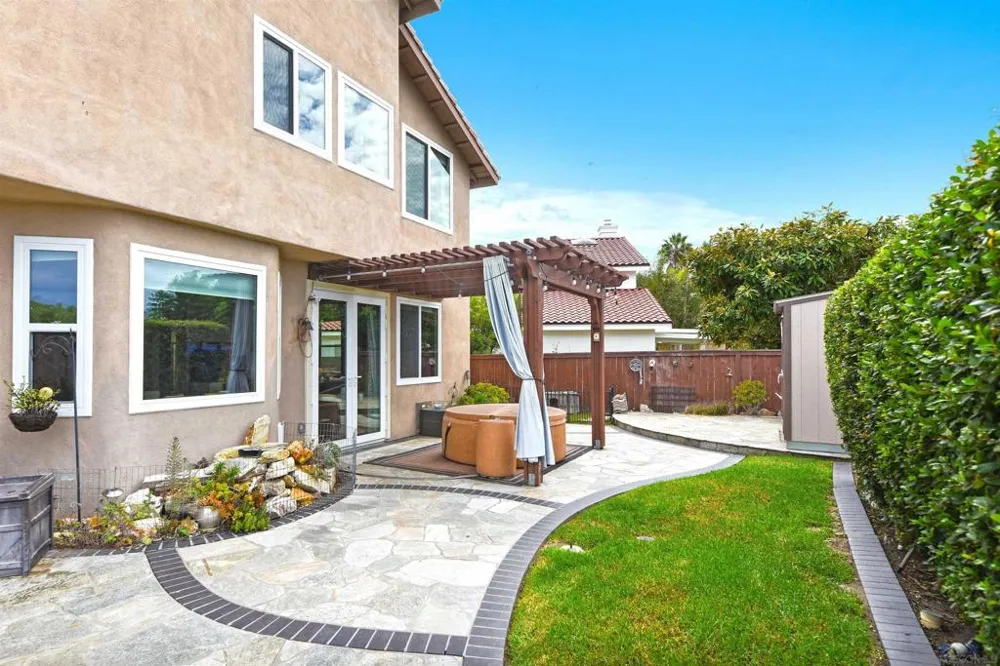 614 Cabezon Pl Vista, CA 92081