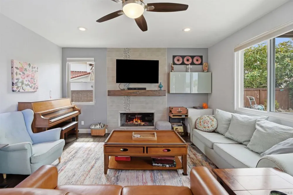 614 Cabezon Pl Vista, CA 92081