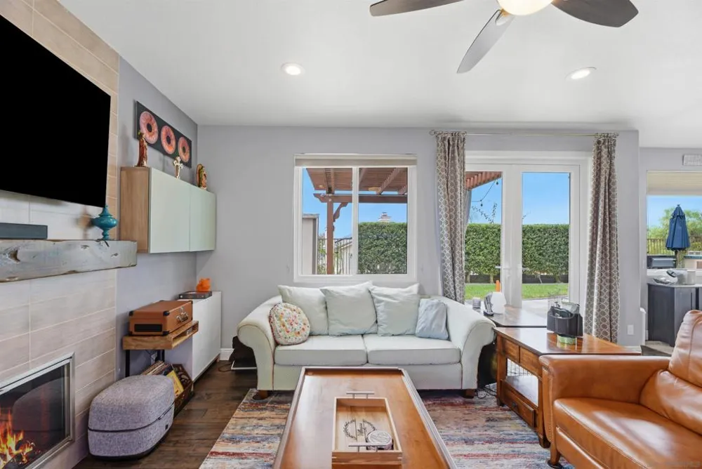 614 Cabezon Pl Vista, CA 92081